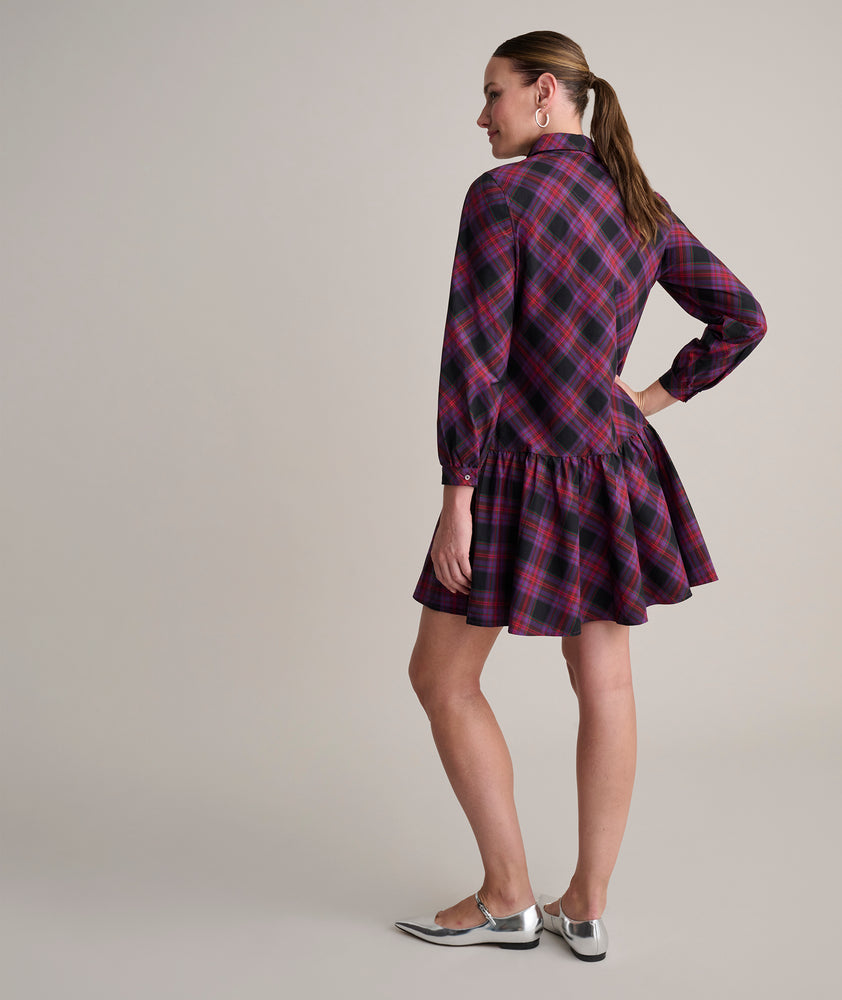 Model is wearing UNTUCKit Reese Dress in plaid.