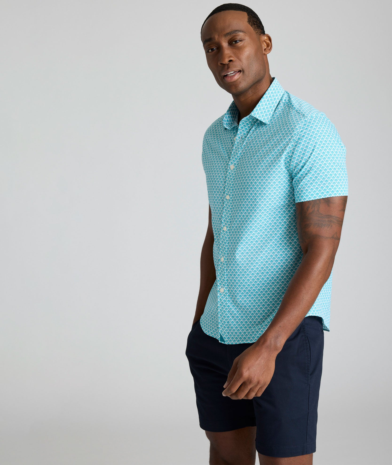 teal short sleeve dress shirt Men's Mizzen+Main Halyard Button Up Shirt 2XLarge Dark Teal Dot