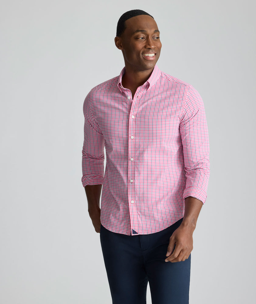 Model is wearing UNTUCKit Performance Almeida Shirt. 