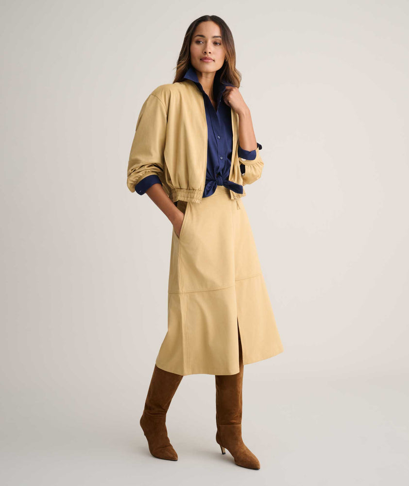 Model is wearing UNTUCKit Amalia womens skirt. 