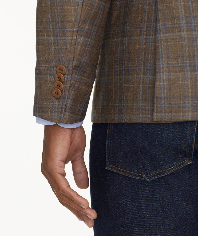 Model is wearing UNTUCKit Italian Wool Carrington Sport Coat.