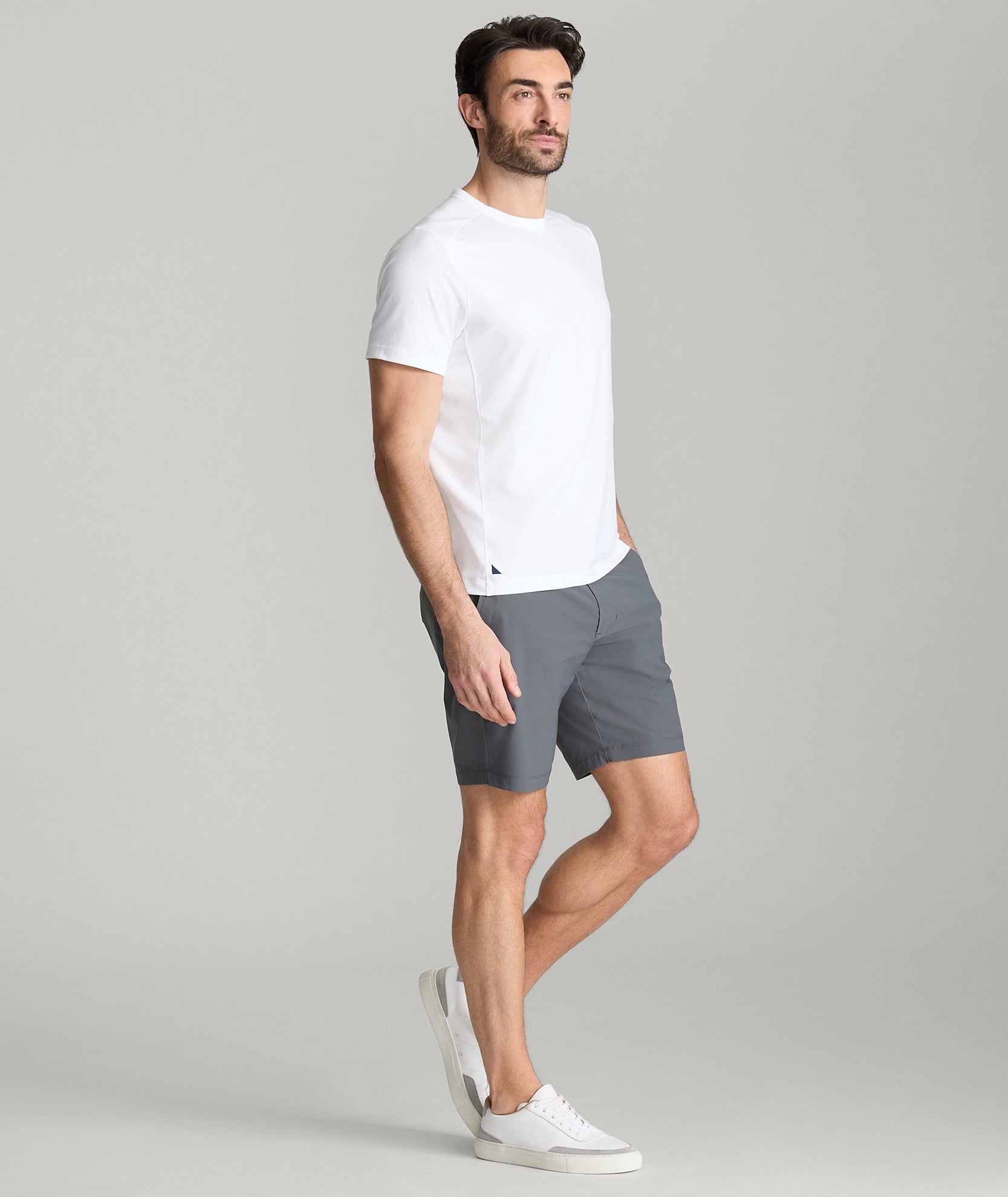 Traveler Tech Shorts Dark Gray | UNTUCKit
