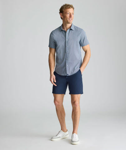 Model is wearing UNTUCKit 7