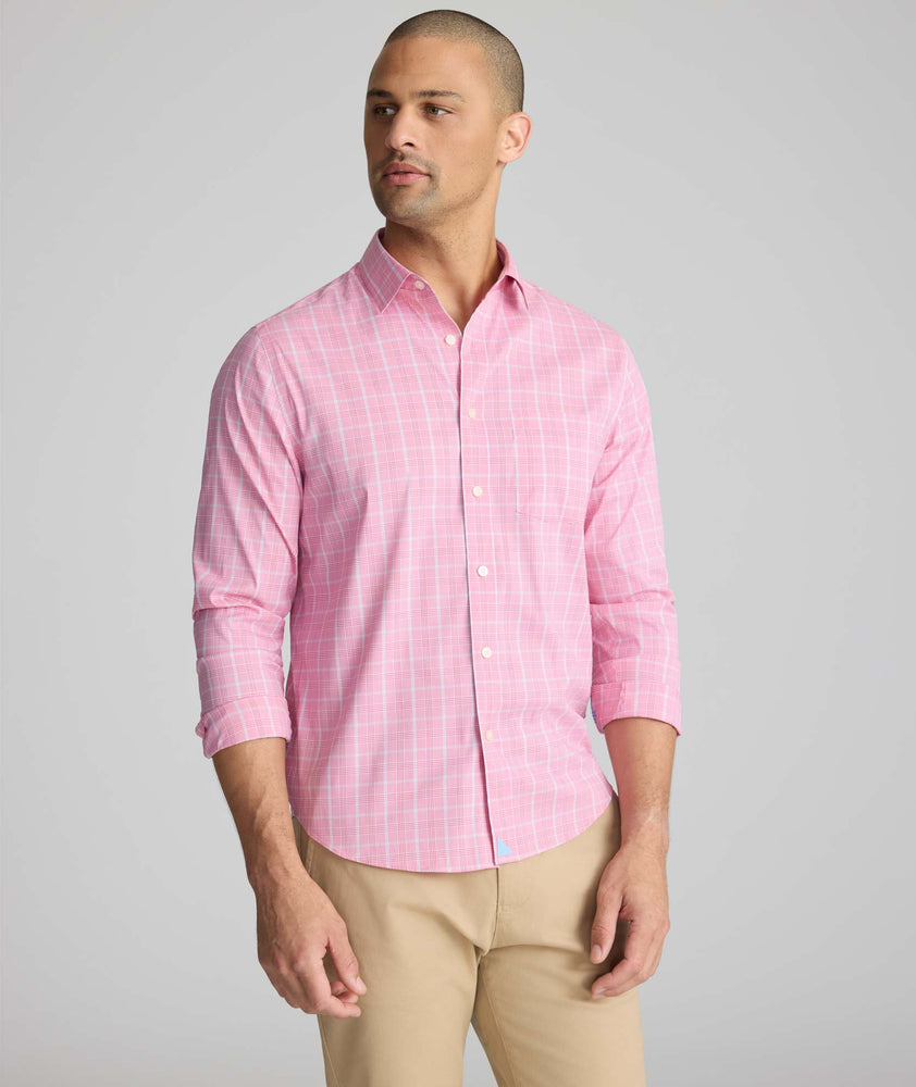 Model is wearing UNTUCKit CottonTek™ Claremont Shirt.