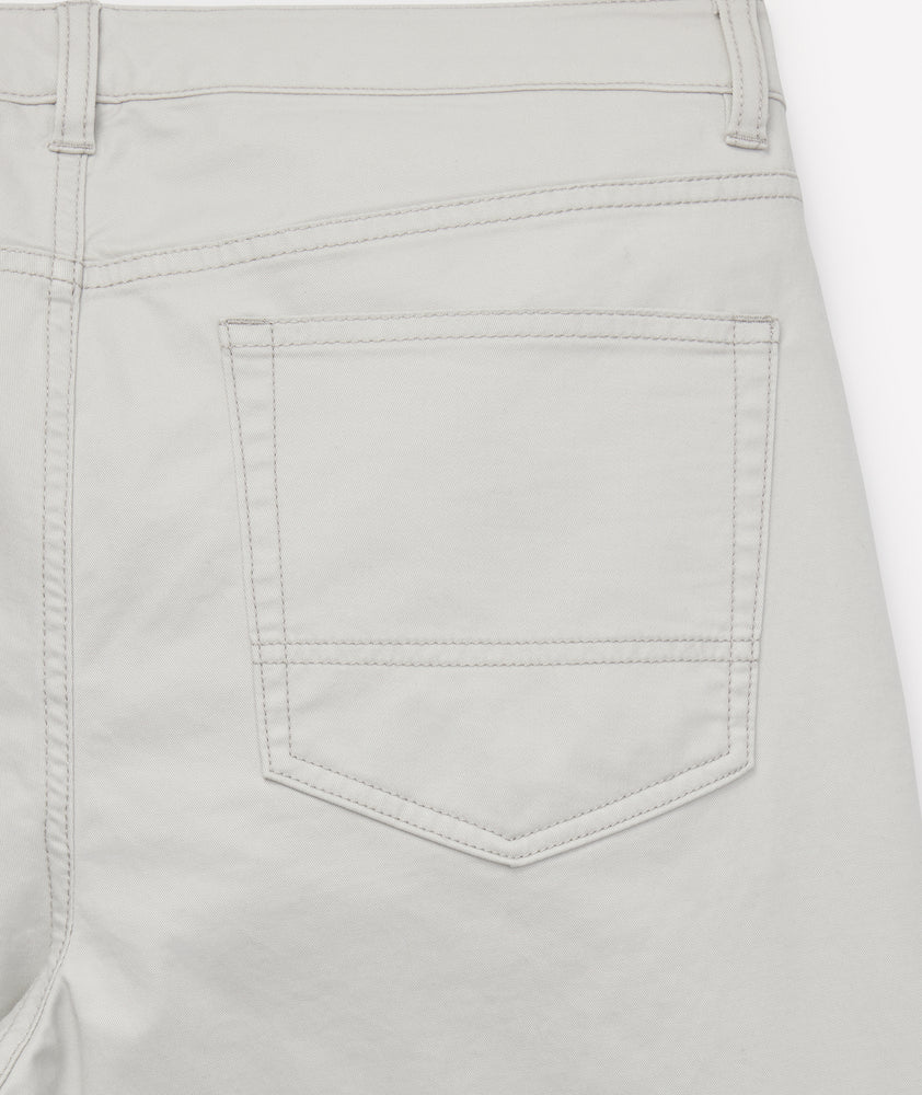 Model is wearing UNTUCKIt 5-Pocket Chino Pants.