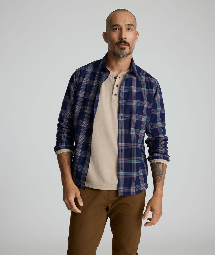 Model is wearing UNTUCKit Gahard flannel. 