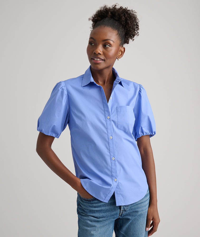 Model is wearing UNTUCKit Gail shirt.