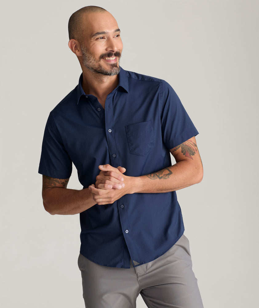 Model is wearing UNTUCKit Gironde shirt.