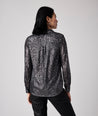 Model is wearing UNTUCKit Harlow pewter shirt.