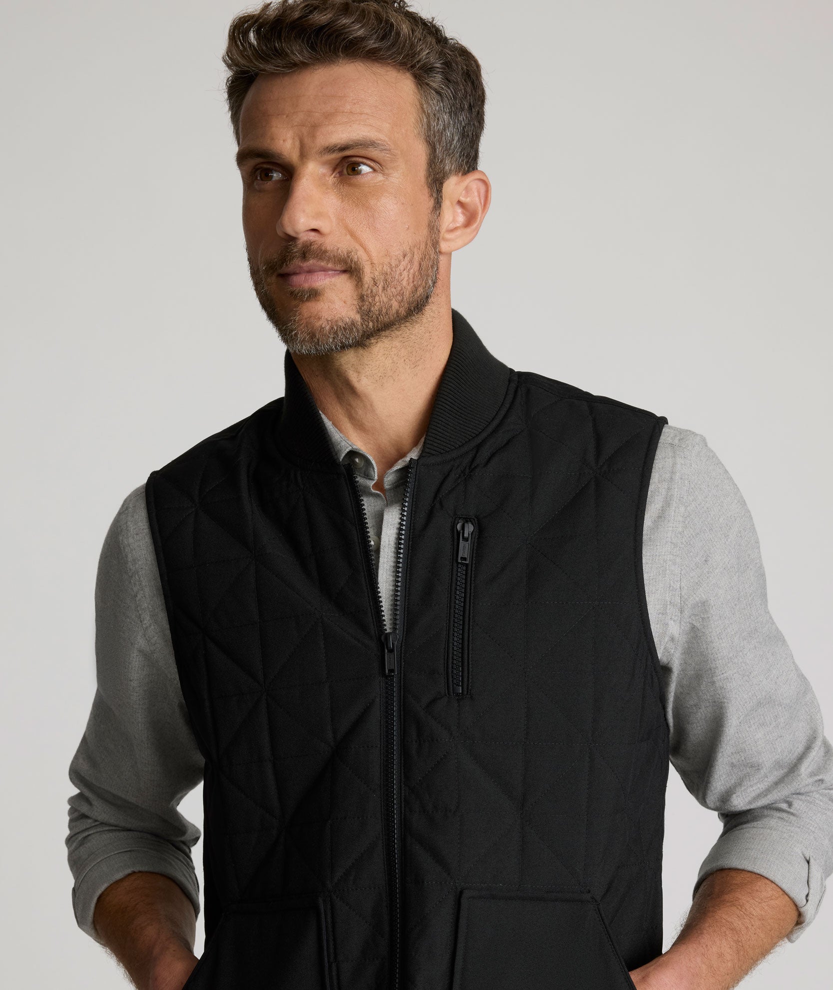 QUILTING MAGAZINE VEST JACKET-BLACK QUILTING MAGAZINE VEST JACKET-BLACK