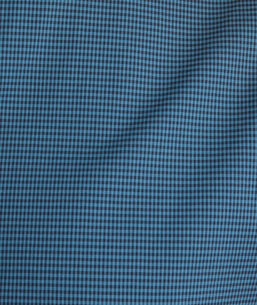 Model is wearing UNTUCKit CottonTek™ Kleinwood Shirt.