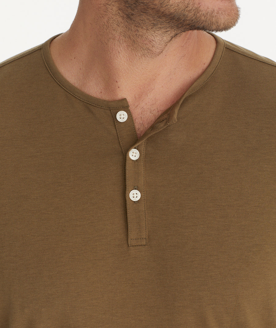 Henleys & Tee Shirts for Men | UNTUCKit
