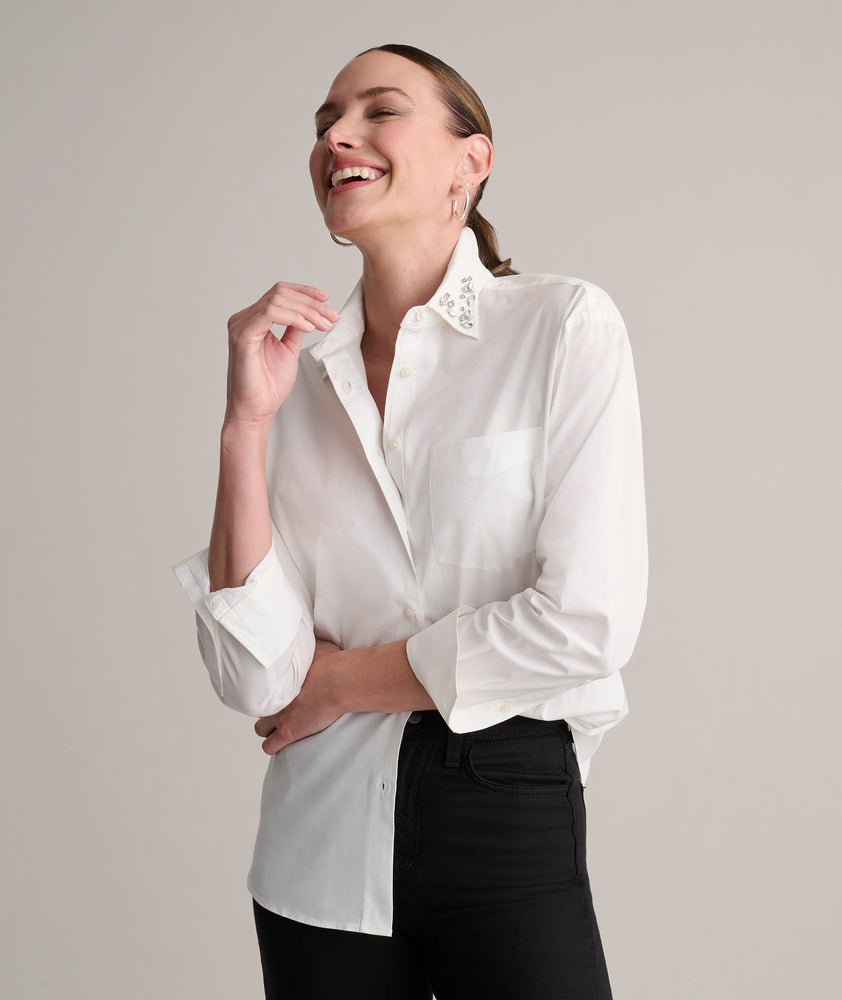 Model is wearing UNTUCKit white shirt. 