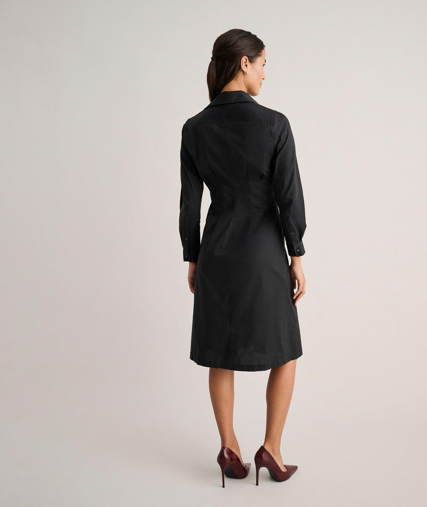Model is wearing UNTUCKit Stretch Cotton Milan Dress