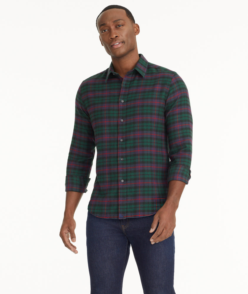 Model is wearing UNTUCKit Flannel Moncayo Shirt.