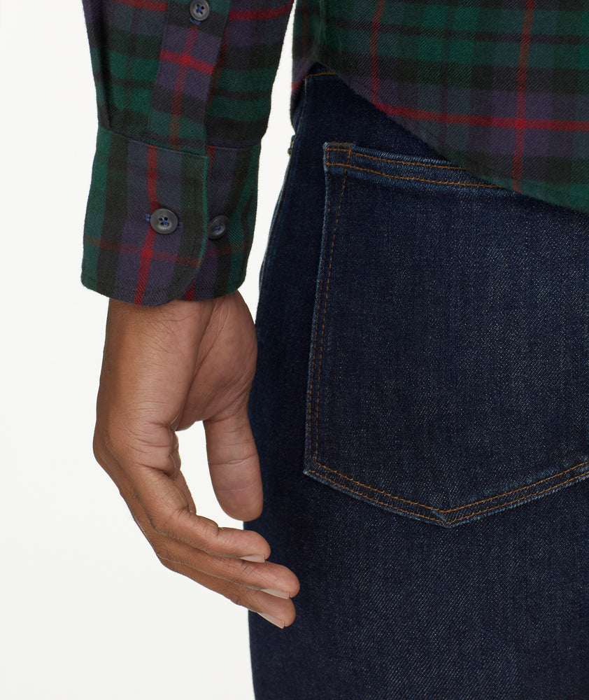 Model is wearing UNTUCKit Flannel Moncayo Shirt.