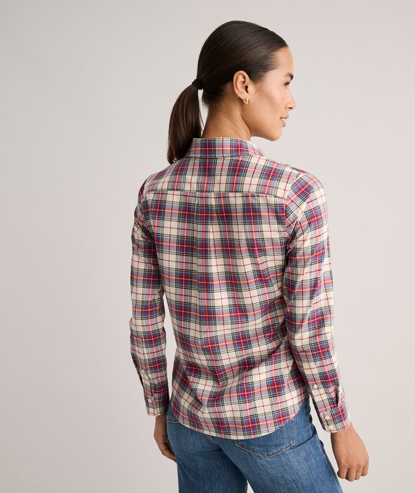 Model is wearing UNTUCKit Cotton Plaid Sadie Shirt.
