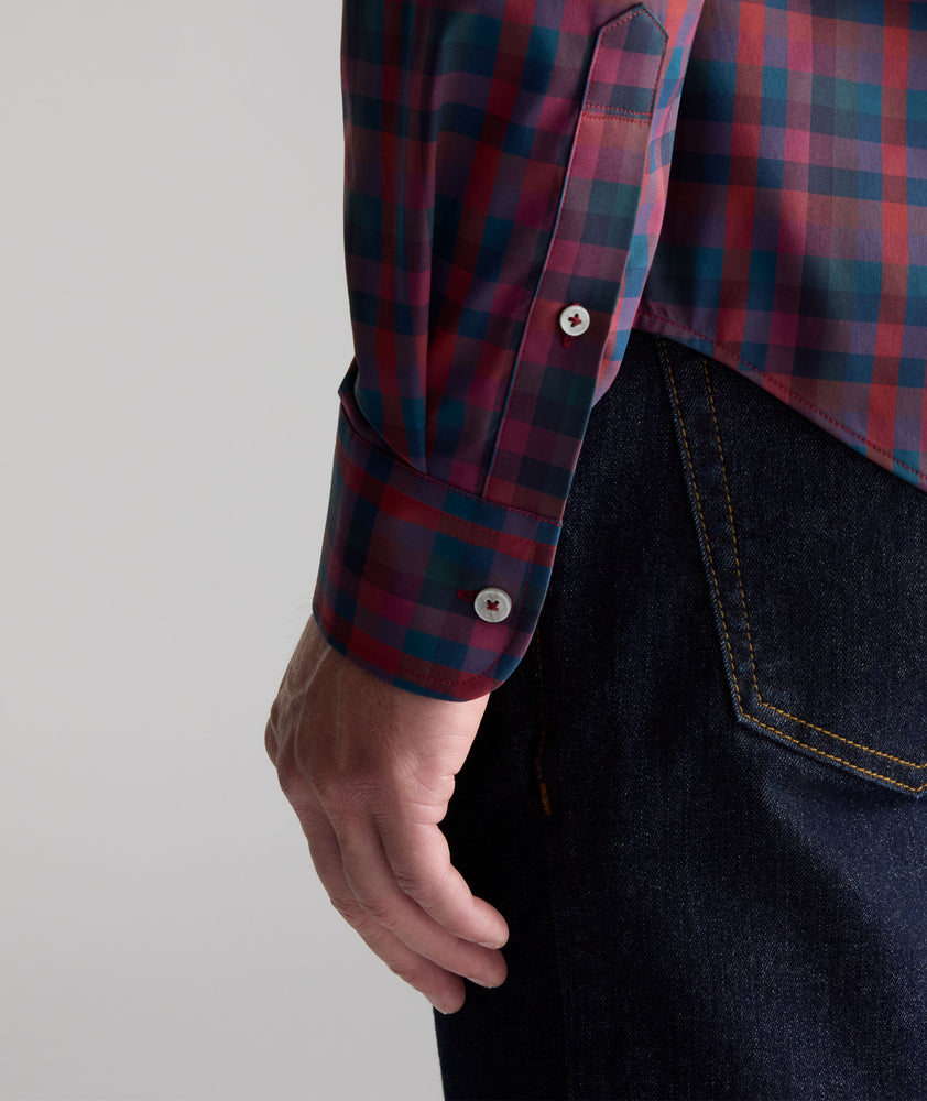 Model is wearing UNTUCKit Performance Vandermeer Shirt. 