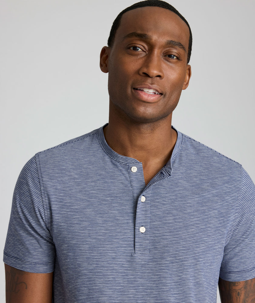 Jersey Slub Short-Sleeve Henley Navy Stripe | UNTUCKit Jersey Slub Short-Sleeve Henley Navy Stripe | UNTUCKit