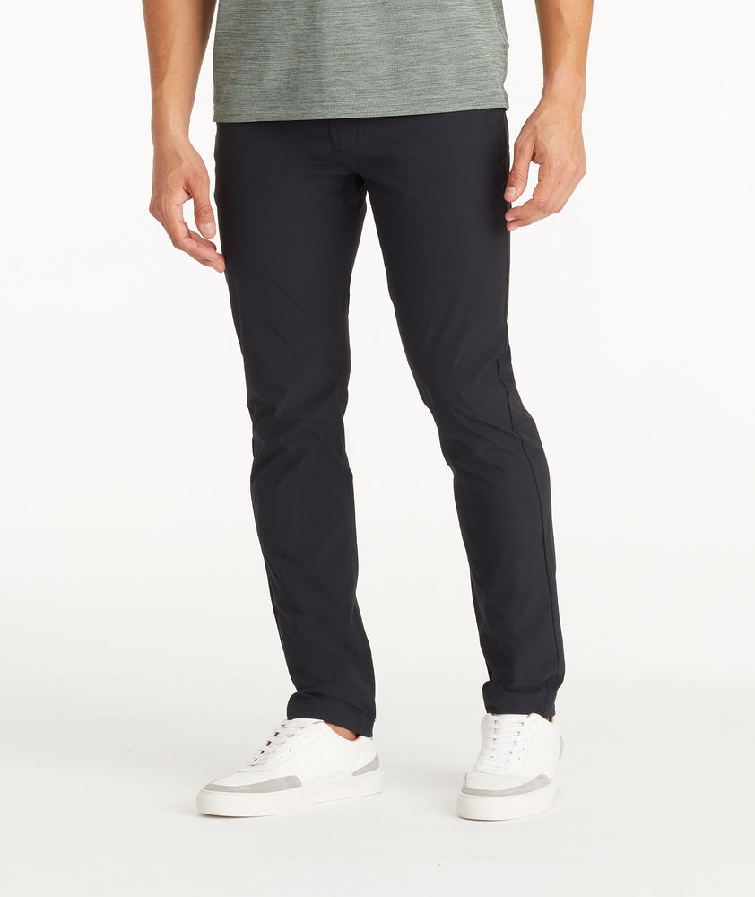 Model wearing UNTUCKit Black Traveler Pants