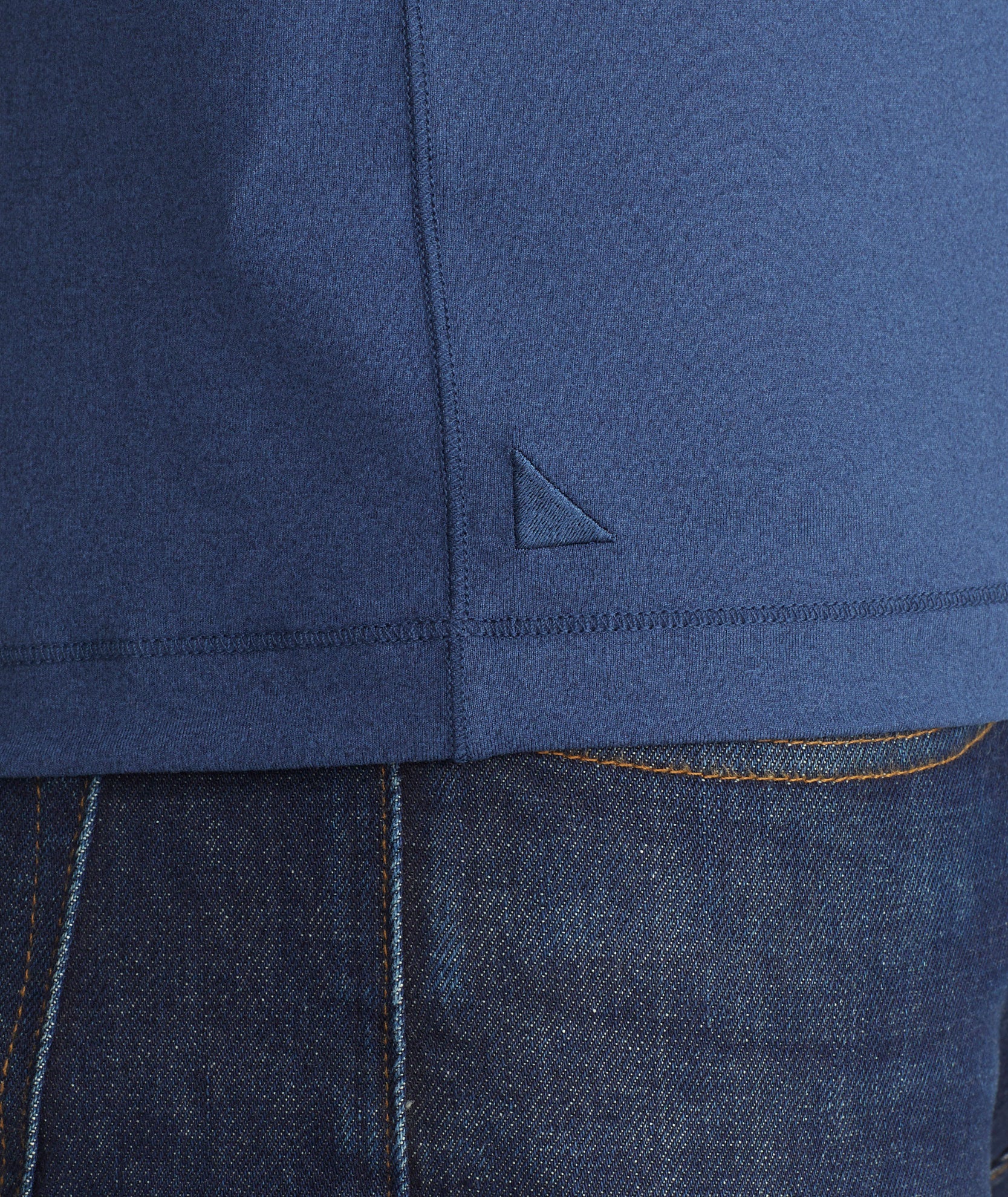 Untuckit polo top