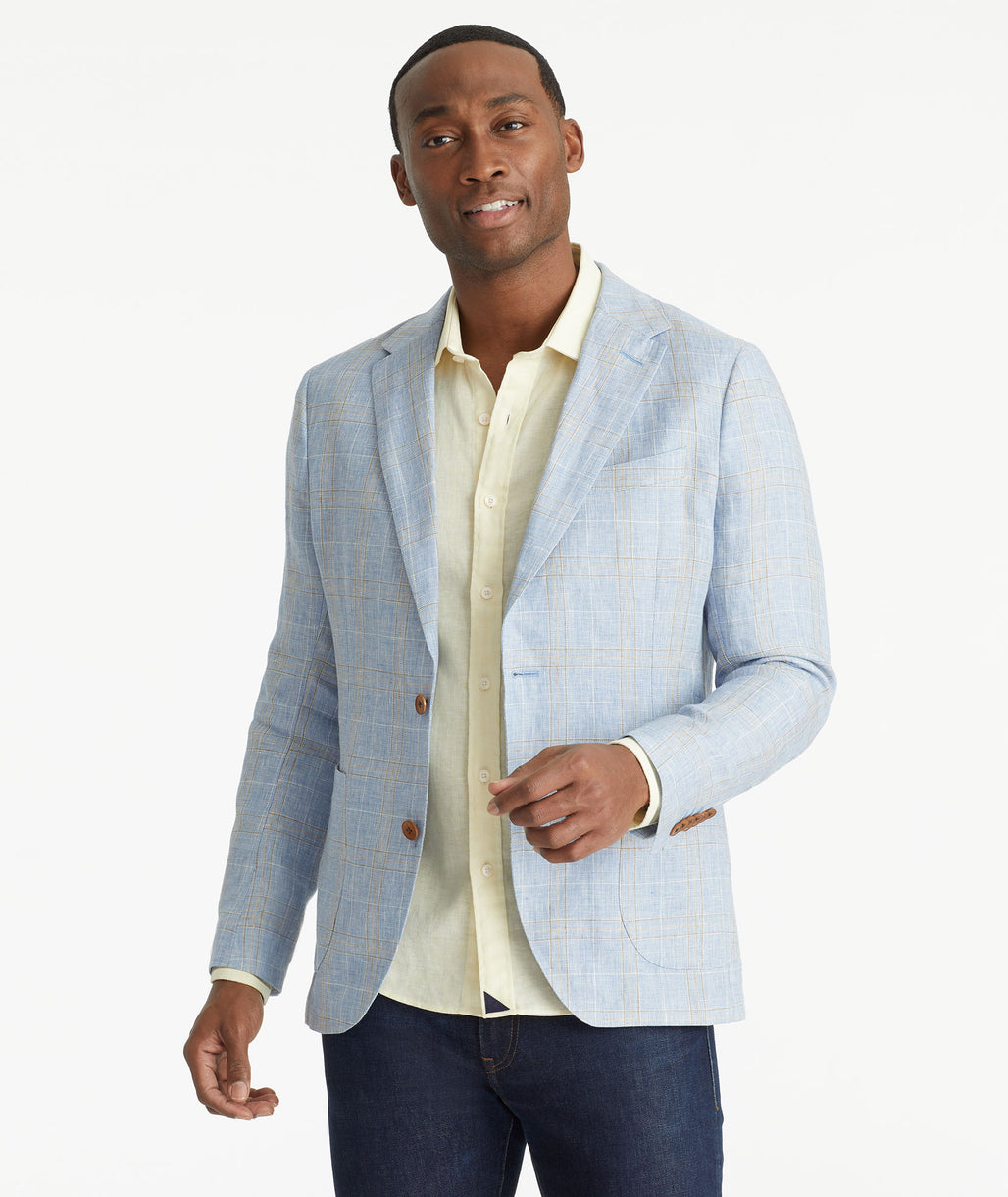Model wearing an UNTUCKit Light Blue Italian Linen Farnito Sport Coat