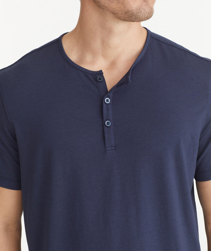 Henleys & Tee Shirts for Men | UNTUCKit