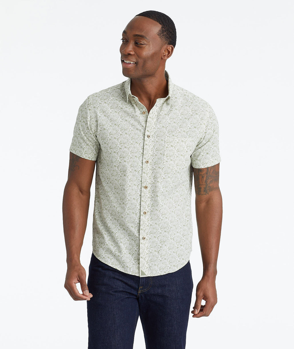 Model wearing a Light Green Classic Cotton Short-Sleeve Hillview Shirt