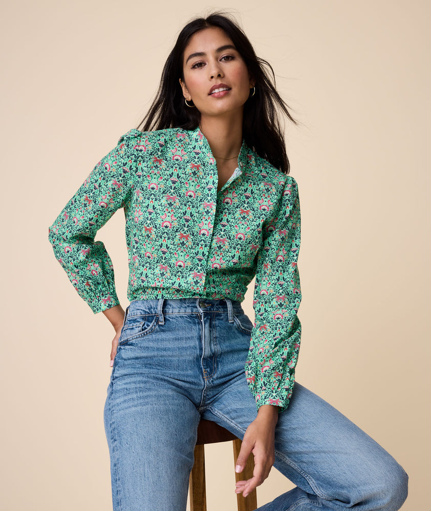 Model wearing an UNTUCKit Regina Shirt.