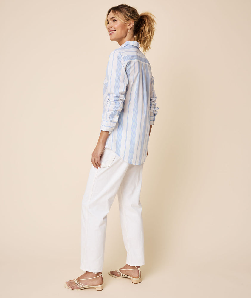 Model is wearing UNTUCKit Sloan Shirt.