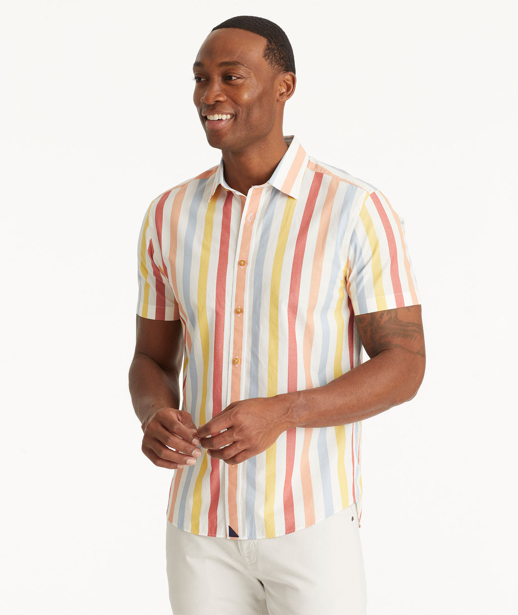 Model wearing an UNTUCKit Rainbow Vintage Wash Short-Sleeve Vernaz Shirt